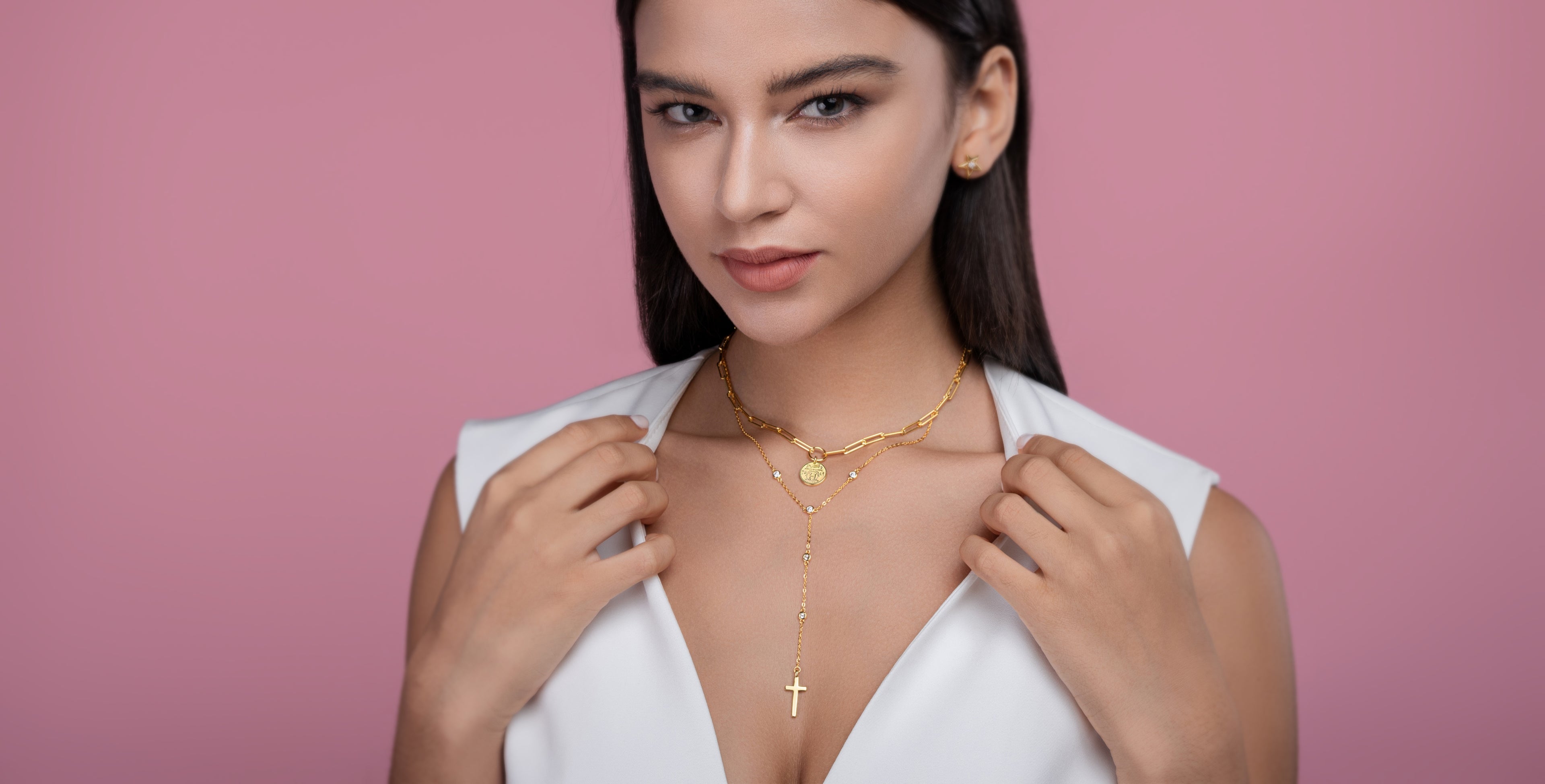 Engraved With Top-quality Moissanite, Silver Pendant Necklace, A Collar Chain, And S925 Silver Electroplated With Gold.