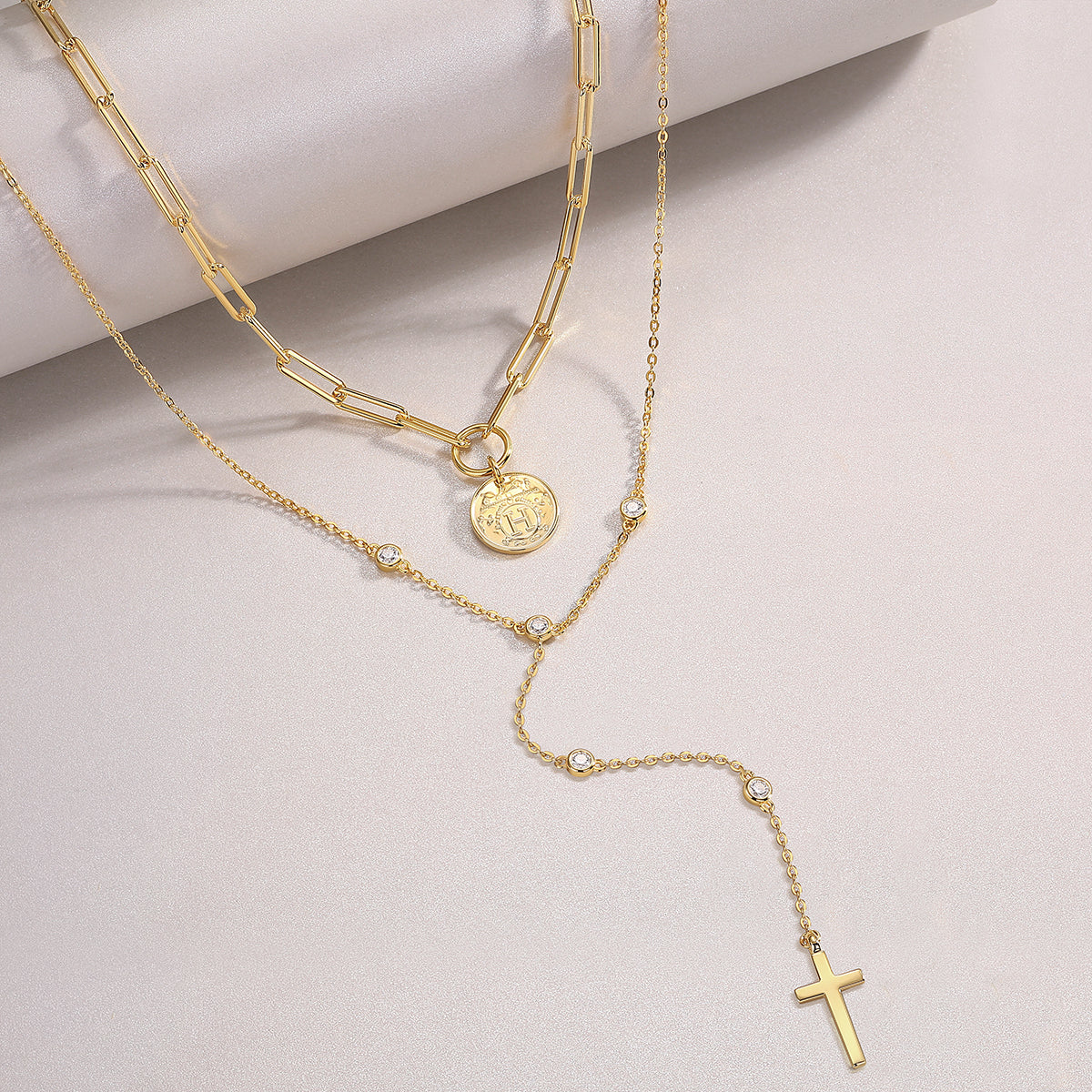Engraved With Top-quality Moissanite, Silver Pendant Necklace, A Collar Chain, And S925 Silver Electroplated With Gold.